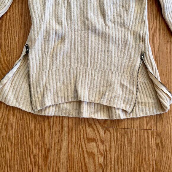 Abercrombie & Fitch Wool Tan Scoop Neck Sweater Top Womens Small - Picture 6 of 14